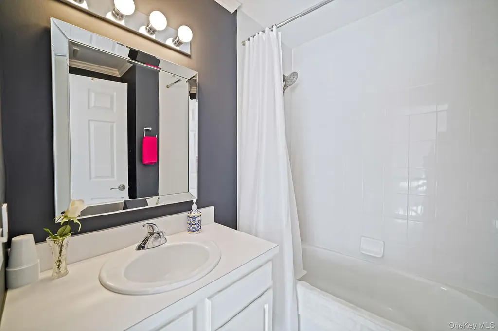 115 Willow Wood Drive Oakdale NY 11769
