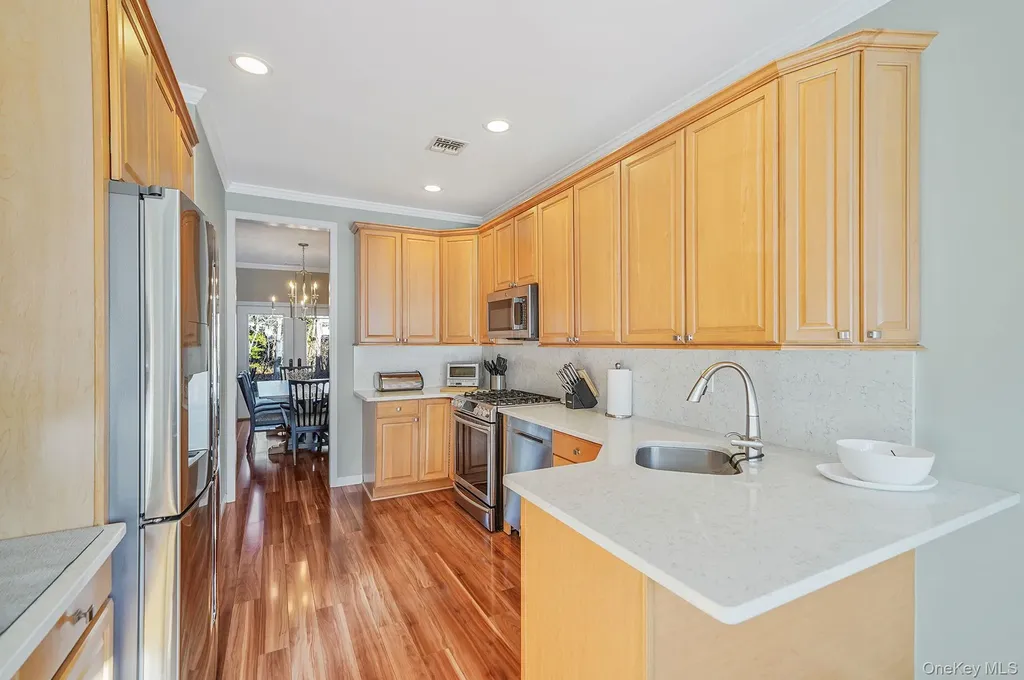 115 Willow Wood Drive Oakdale NY 11769