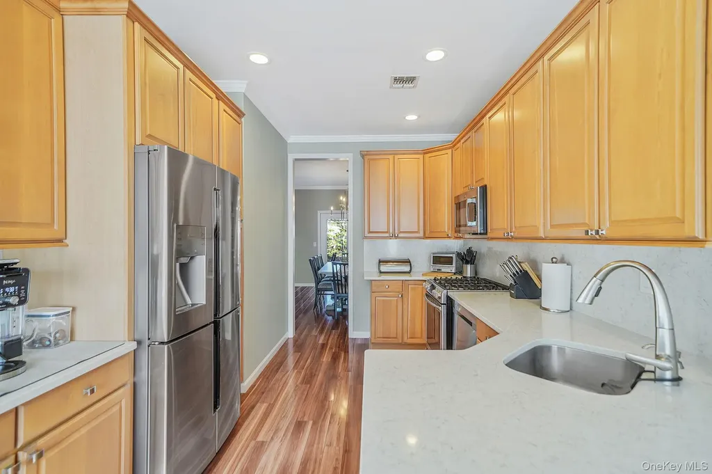 115 Willow Wood Drive Oakdale NY 11769