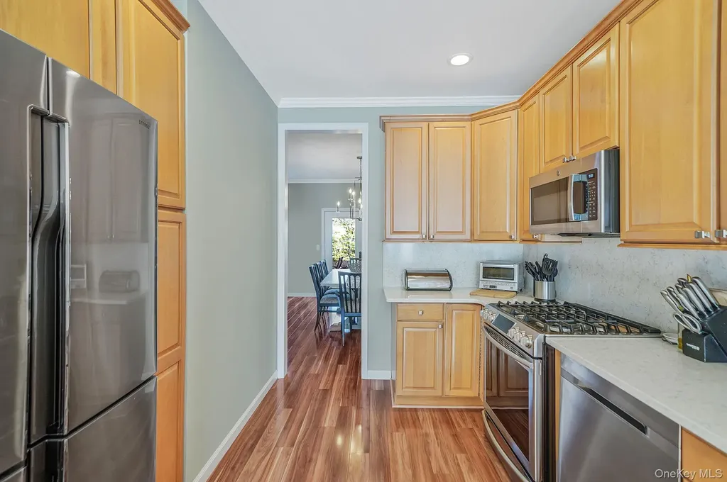 115 Willow Wood Drive Oakdale NY 11769
