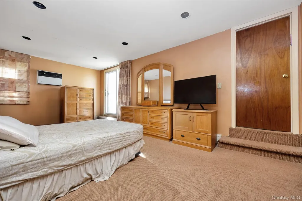 7042 173rd Street Fresh Meadows NY 11365