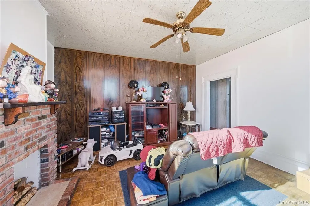 2523 Woodhull Avenue Bronx NY 10469