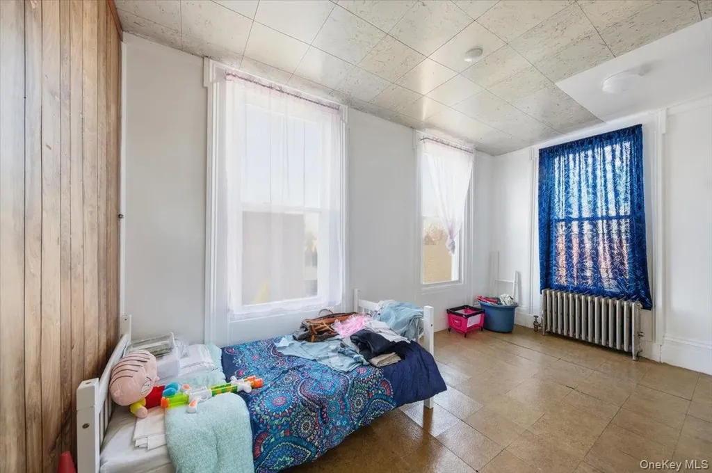 2523 Woodhull Avenue Bronx NY 10469