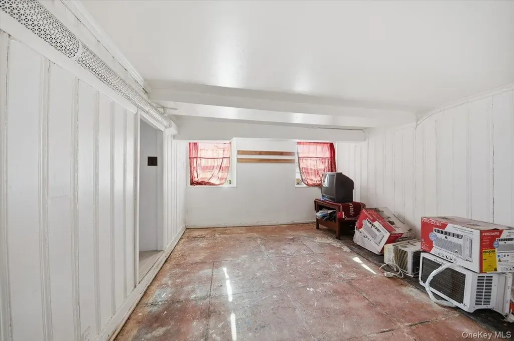 2523 Woodhull Avenue Bronx NY 10469