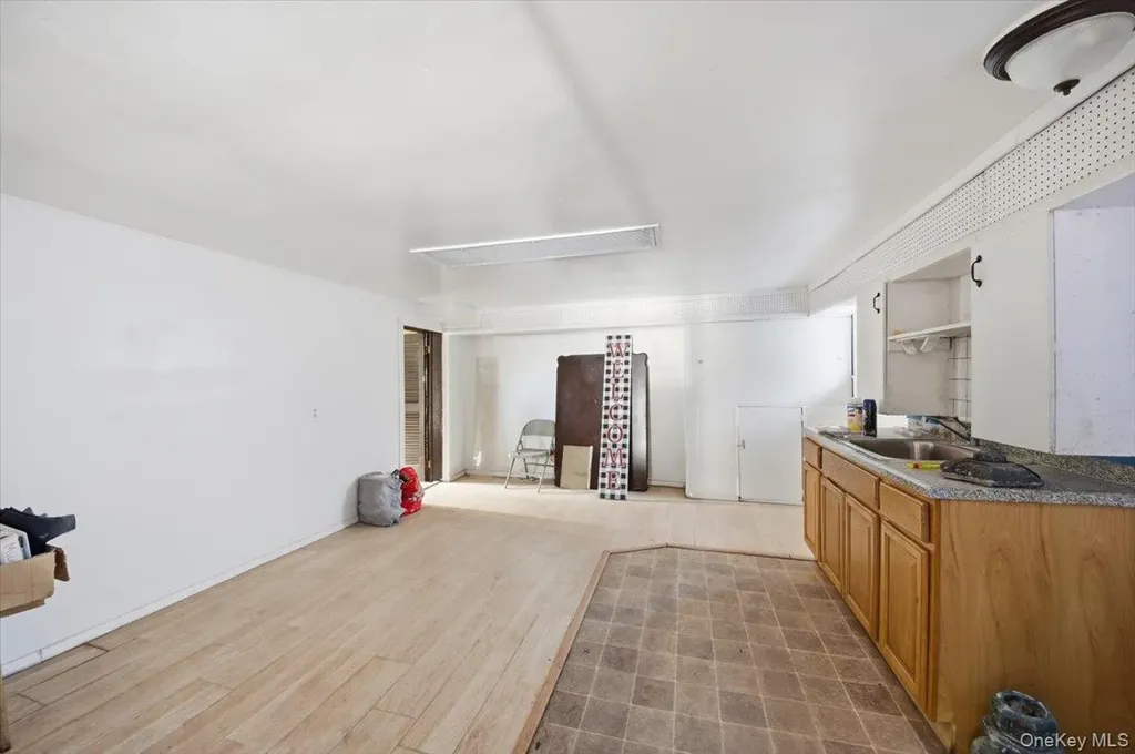 2523 Woodhull Avenue Bronx NY 10469