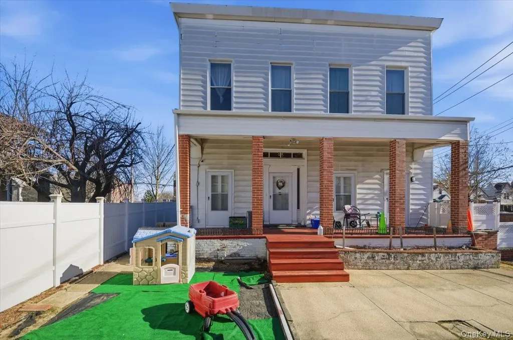 2523 Woodhull Avenue Bronx NY 10469