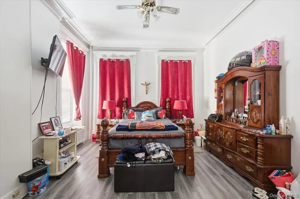 2523 Woodhull Avenue Bronx NY 10469