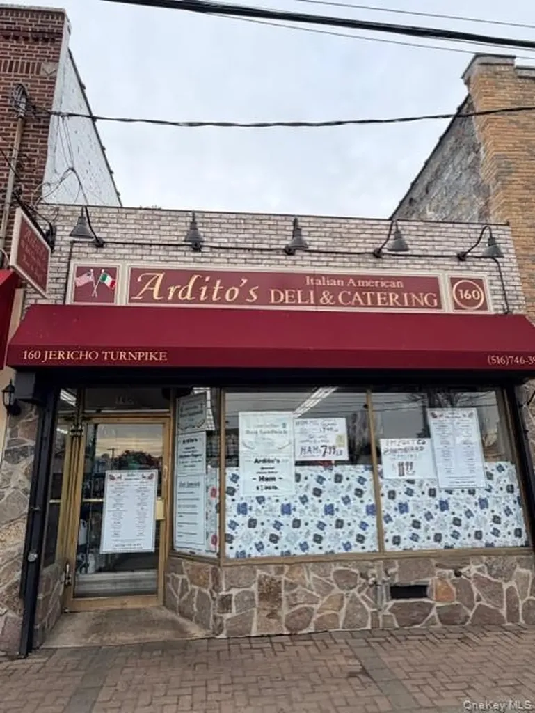160 Jericho Turnpike Mineola NY 11501