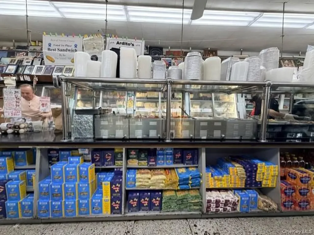 160 Jericho Turnpike Mineola NY 11501