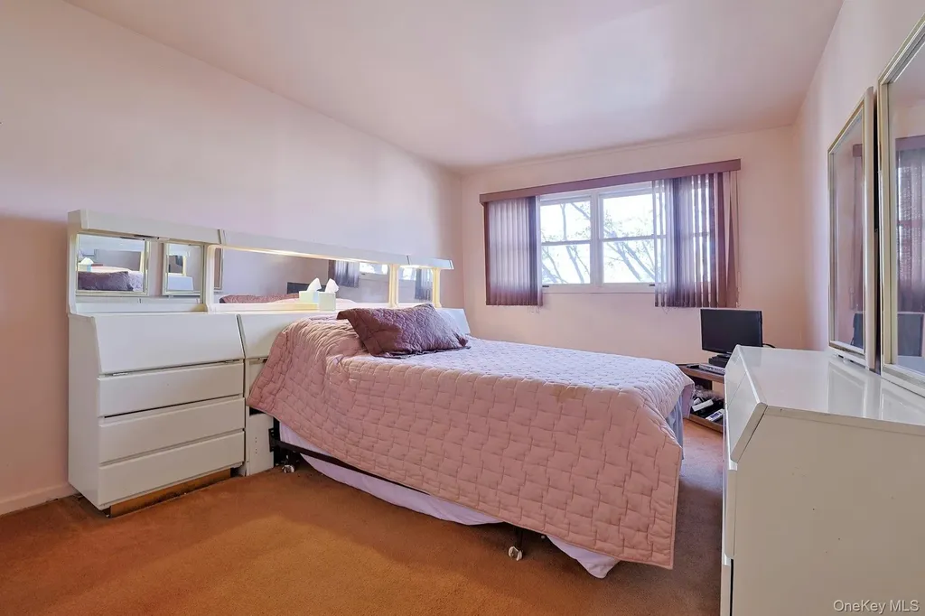 25 Tennyson Drive Nanuet NY 10954