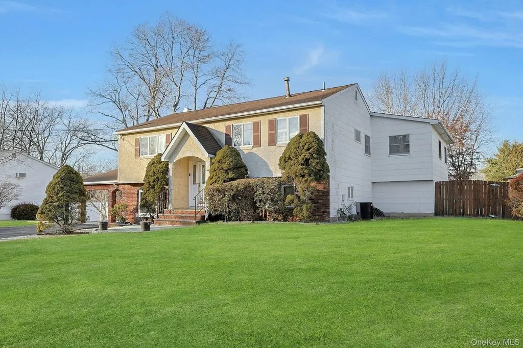 25 Tennyson Drive Nanuet NY 10954