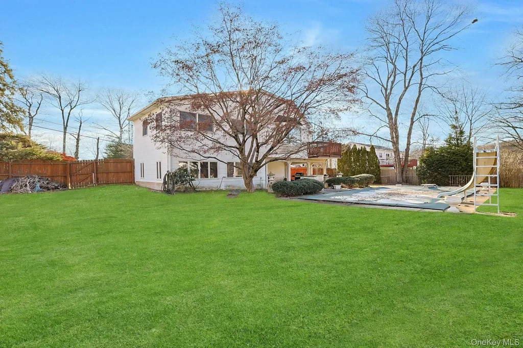 25 Tennyson Drive Nanuet NY 10954