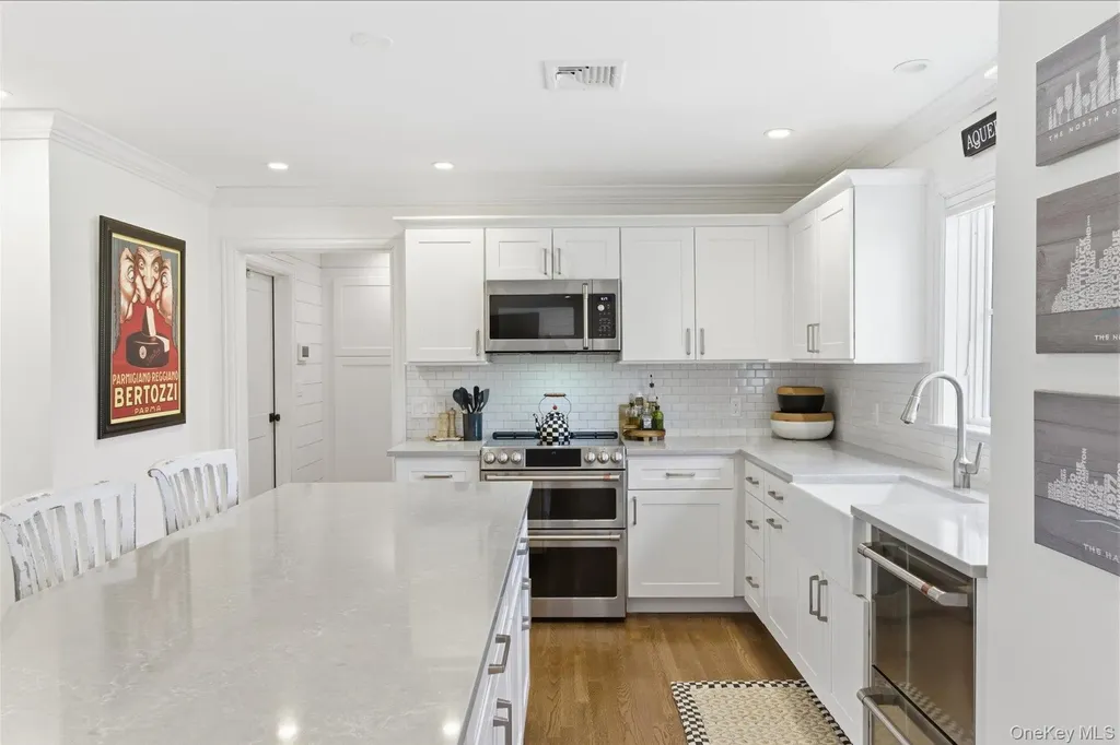 58 Heritage Lane Aquebogue NY 11931