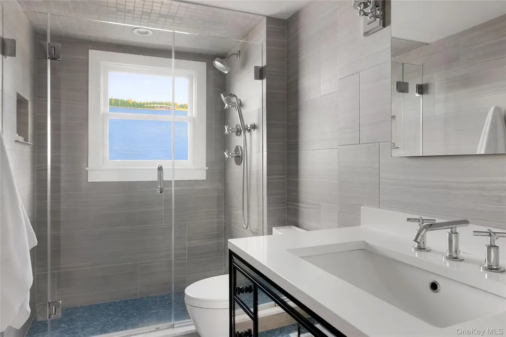 20 Whalers Walk Sag Harbor NY 11963