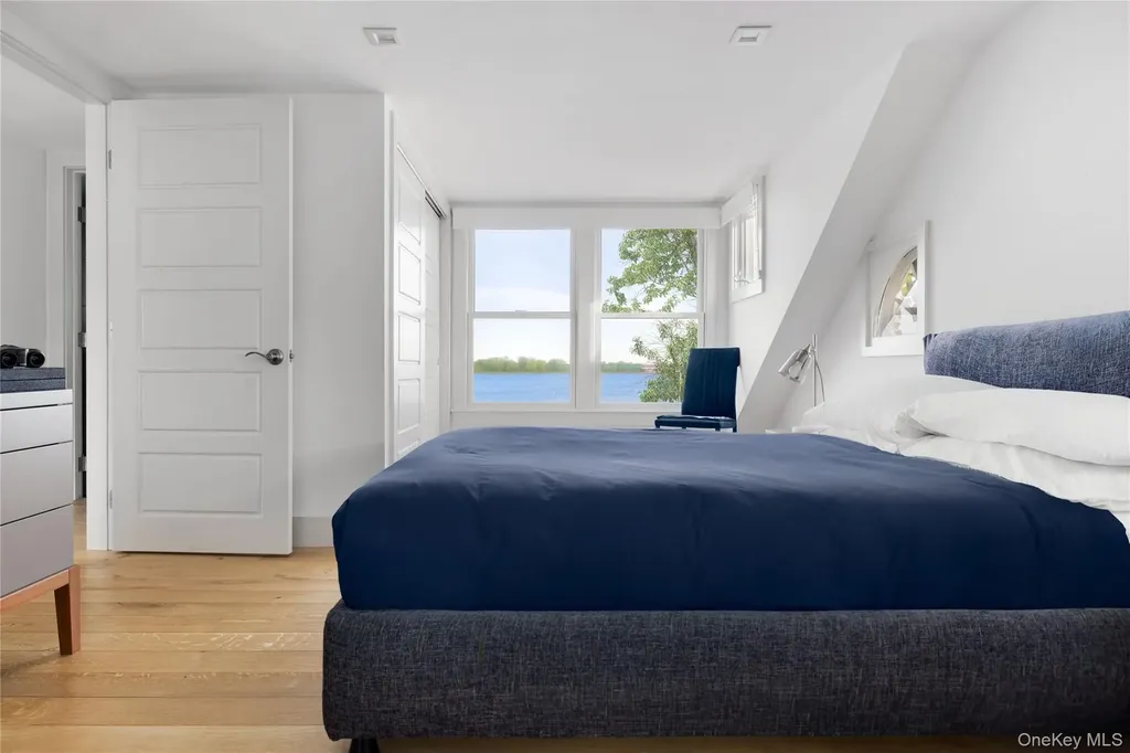 20 Whalers Walk Sag Harbor NY 11963