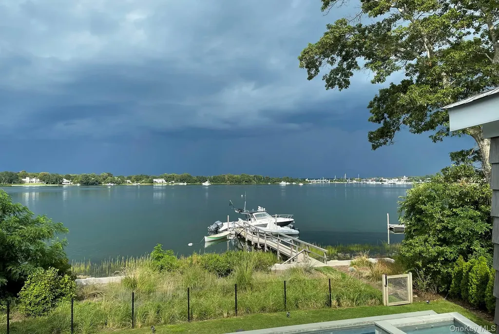20 Whalers Walk Sag Harbor NY 11963