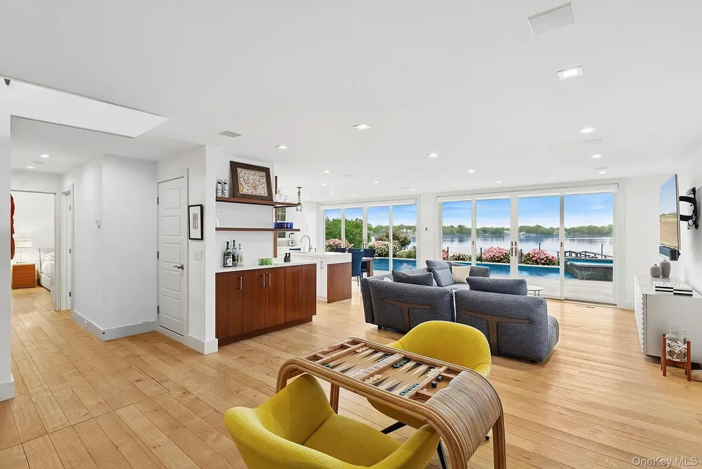 20 Whalers Walk Sag Harbor NY 11963