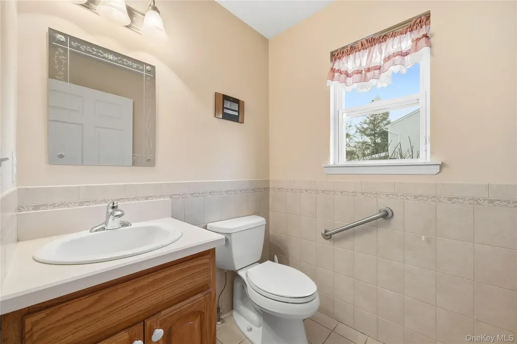 28 2nd Avenue Central Islip NY 11722