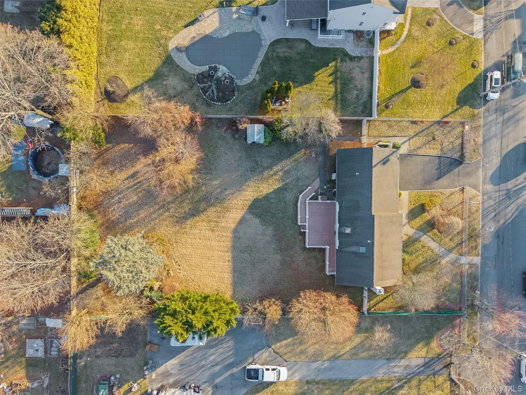 28 2nd Avenue Central Islip NY 11722
