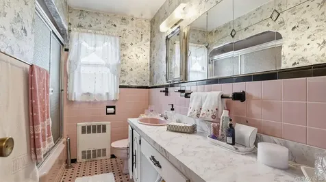 8357 251st Street Bellerose NY 11426
