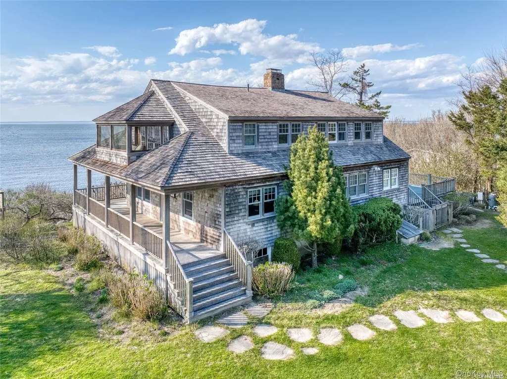 2100 Youngs Road Orient NY 11957