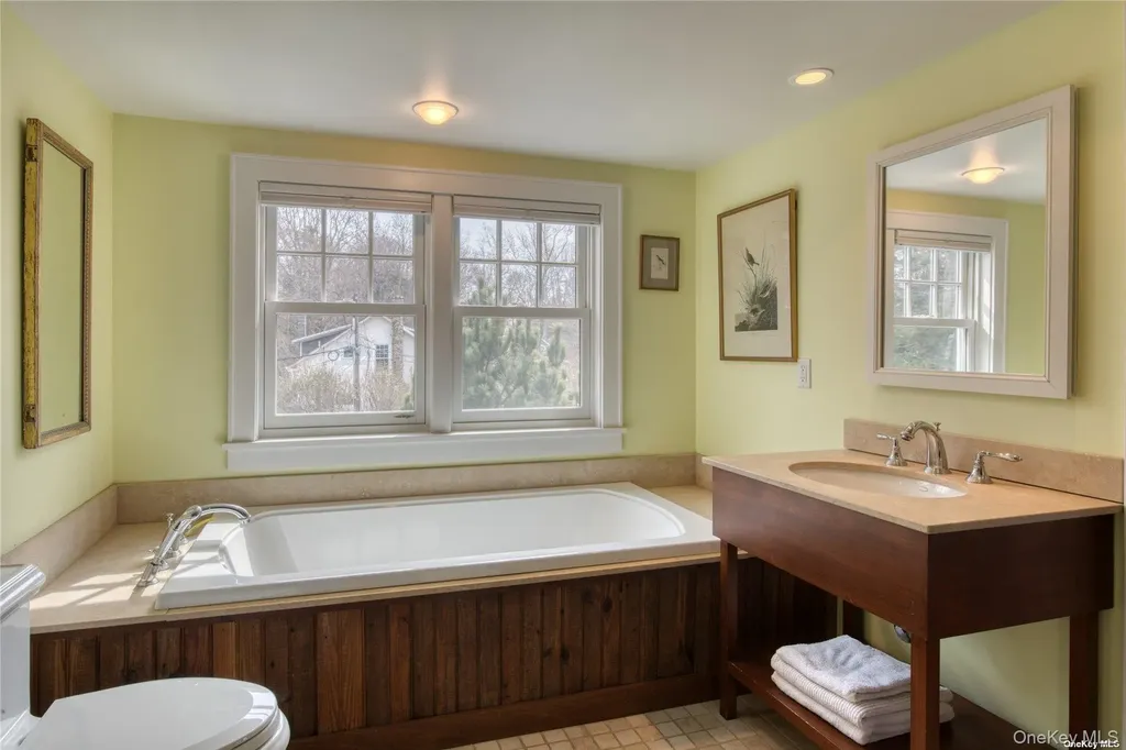 2100 Youngs Road Orient NY 11957