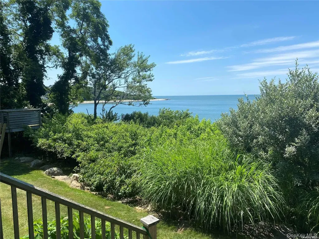 2100 Youngs Road Orient NY 11957