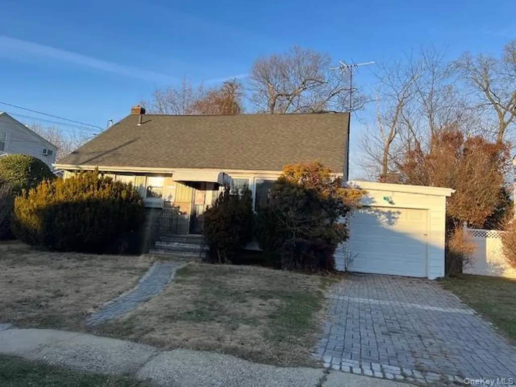 45 Alabama Avenue Hempstead NY 11550