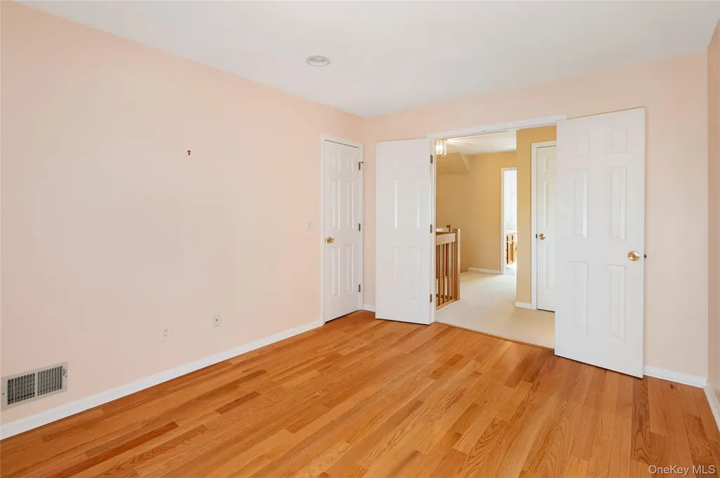 502 Kensington Way Mount Kisco NY 10549