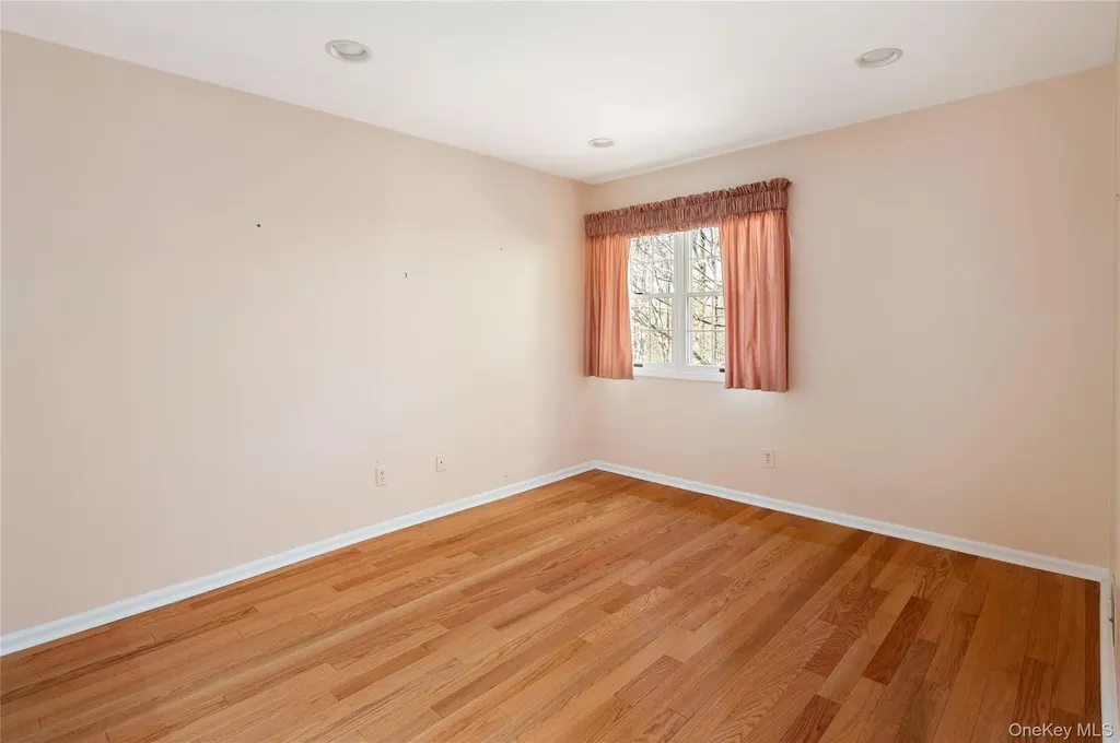 502 Kensington Way Mount Kisco NY 10549