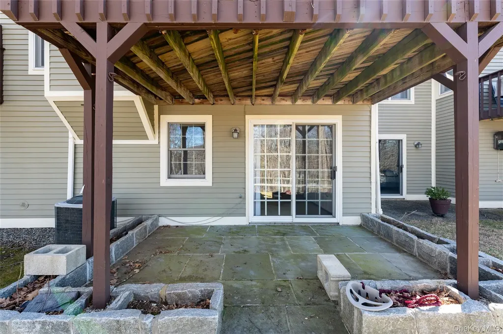 502 Kensington Way Mount Kisco NY 10549