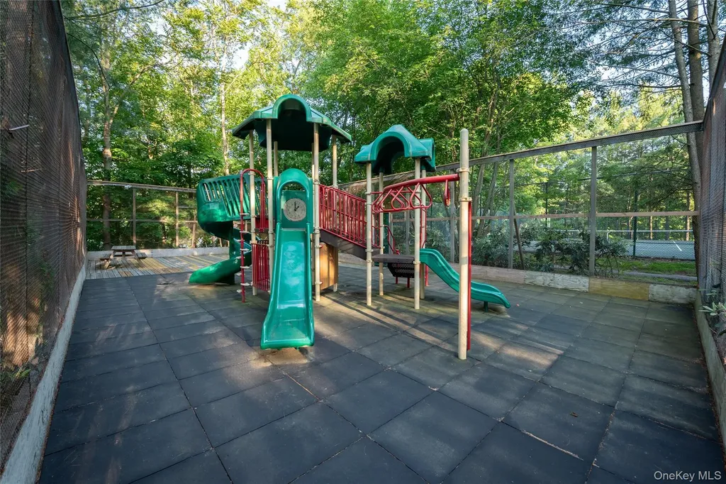 502 Kensington Way Mount Kisco NY 10549