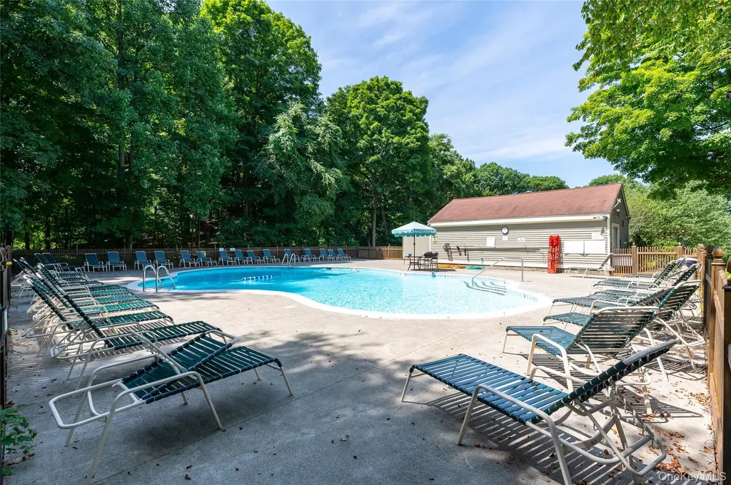 502 Kensington Way Mount Kisco NY 10549