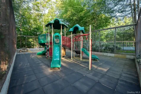 502 Kensington Way Mount Kisco NY 10549
