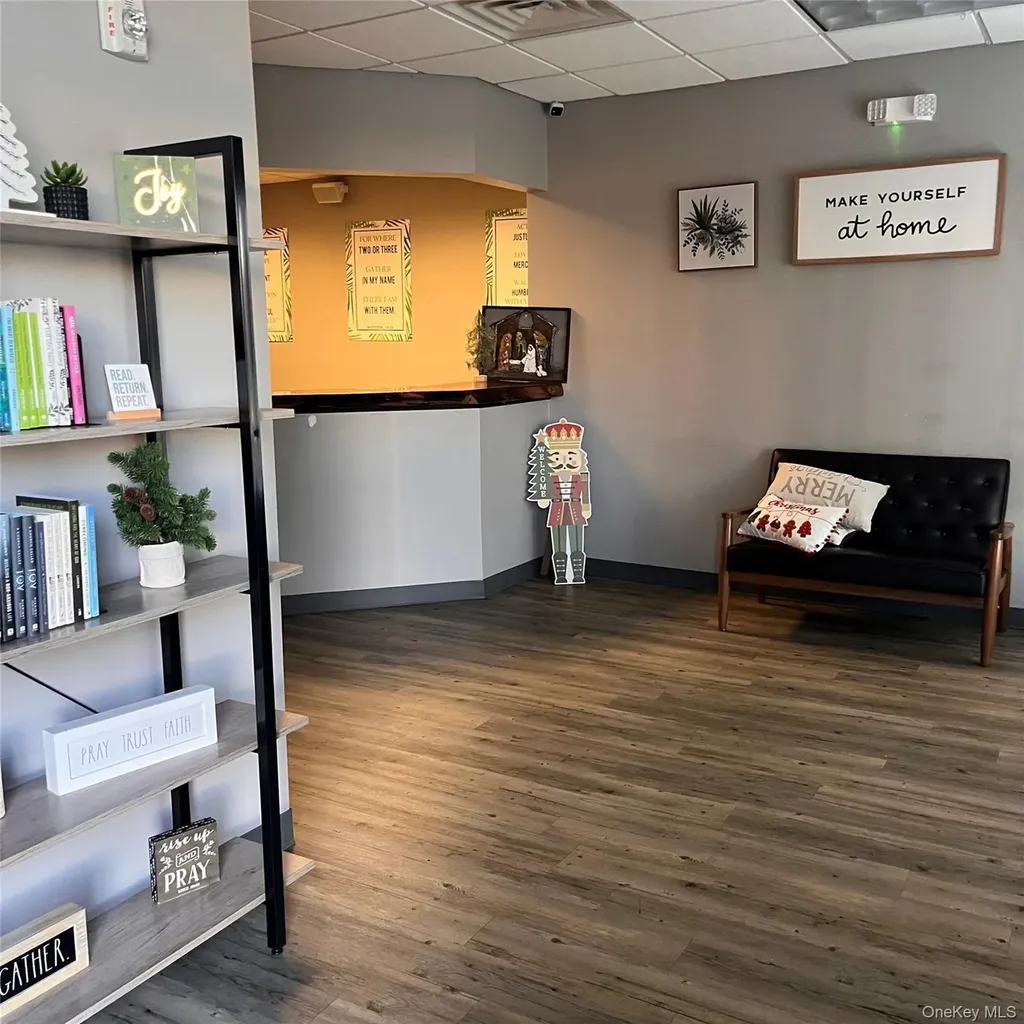 178 W Main Street Patchogue NY 11772