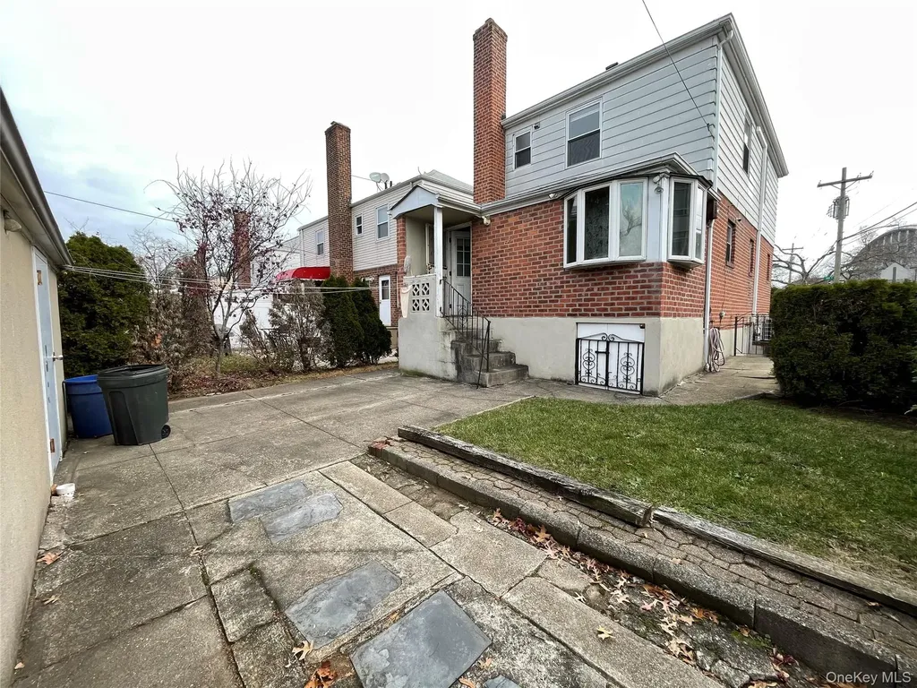 6152 149th Street Flushing NY 11367