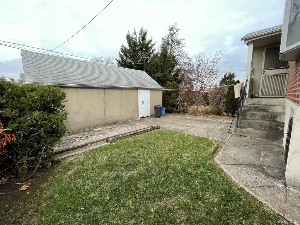 6152 149th Street Flushing NY 11367