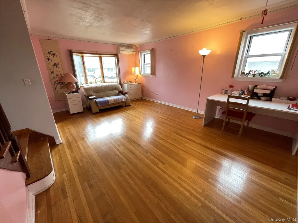 6152 149th Street Flushing NY 11367