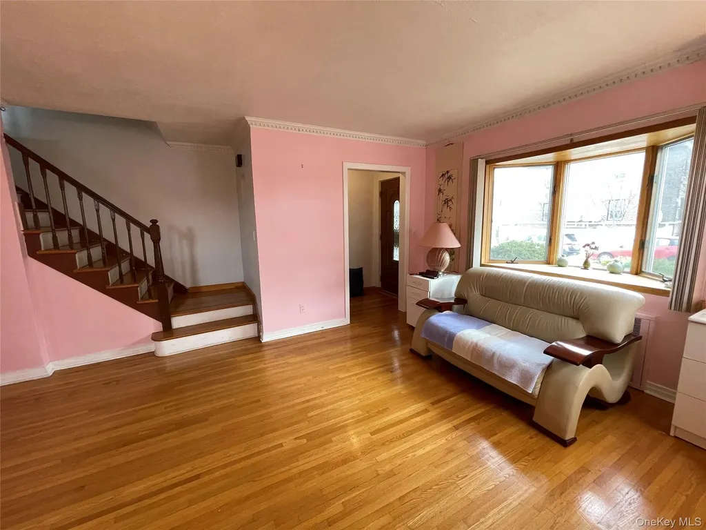 6152 149th Street Flushing NY 11367