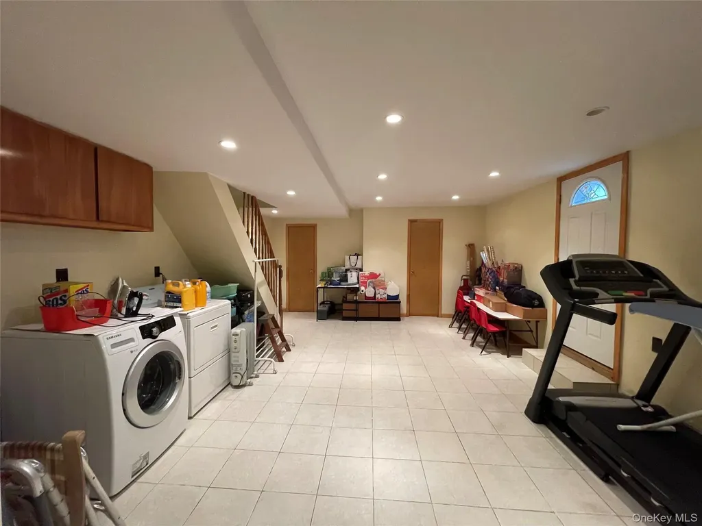 6152 149th Street Flushing NY 11367