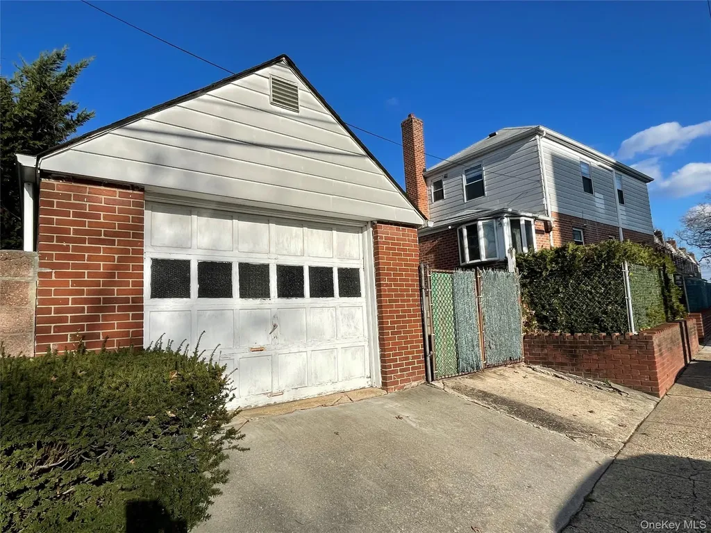 6152 149th Street Flushing NY 11367