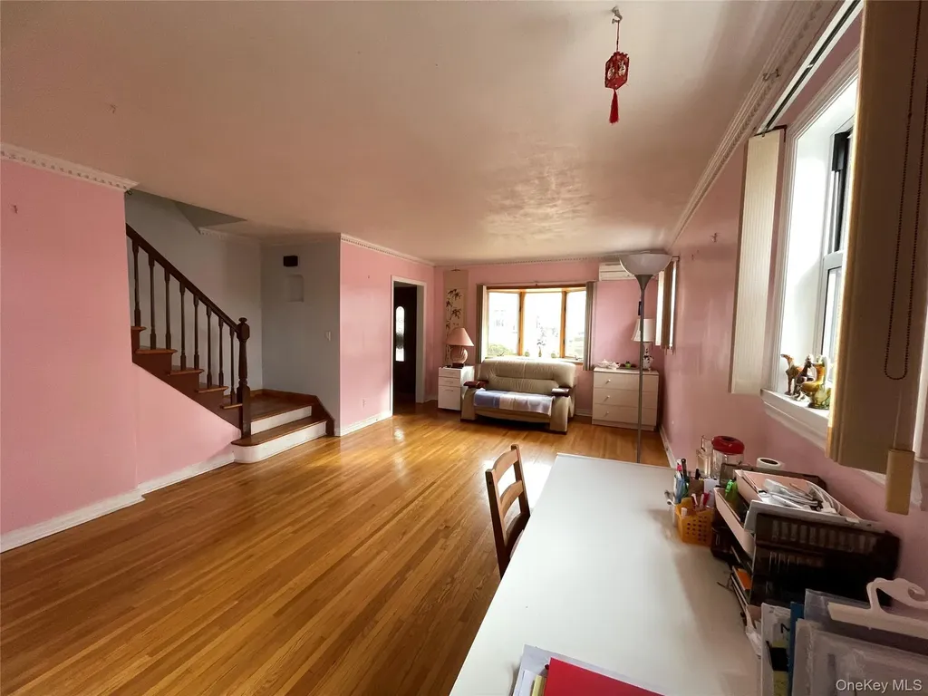 6152 149th Street Flushing NY 11367