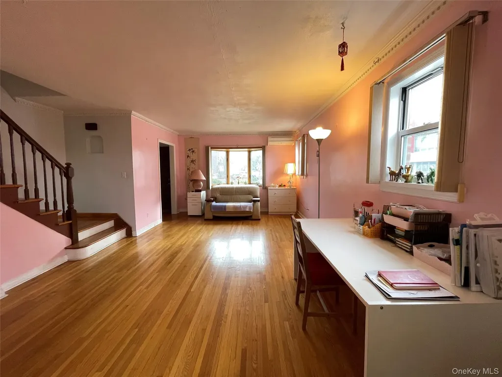 6152 149th Street Flushing NY 11367