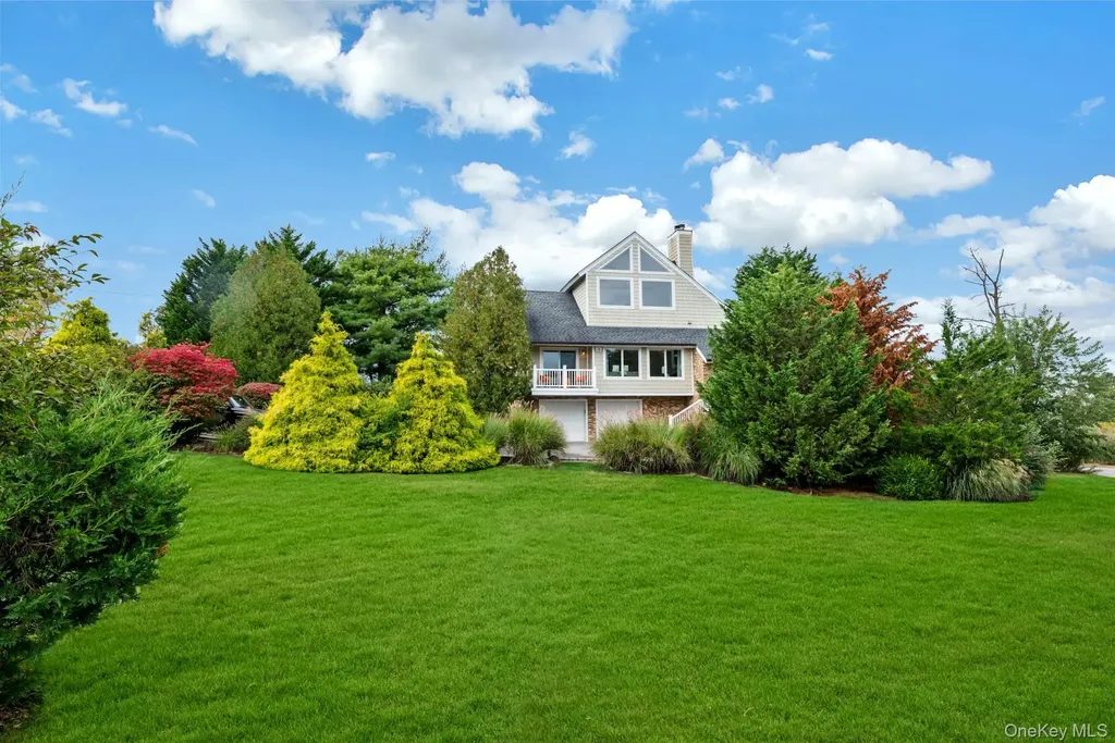 33 Old Canoe Place Road Hampton Bays NY 11946