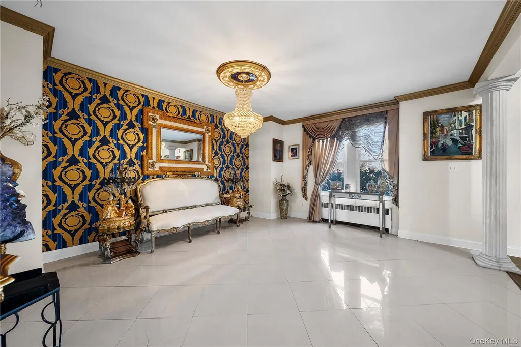 70 Park Avenue Bay Shore NY 11706