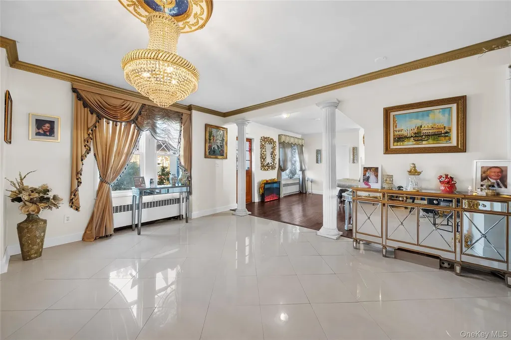 70 Park Avenue Bay Shore NY 11706