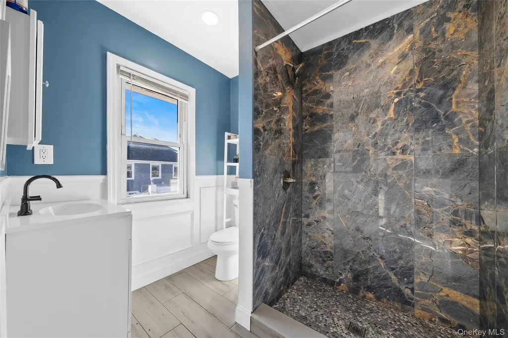70 Park Avenue Bay Shore NY 11706