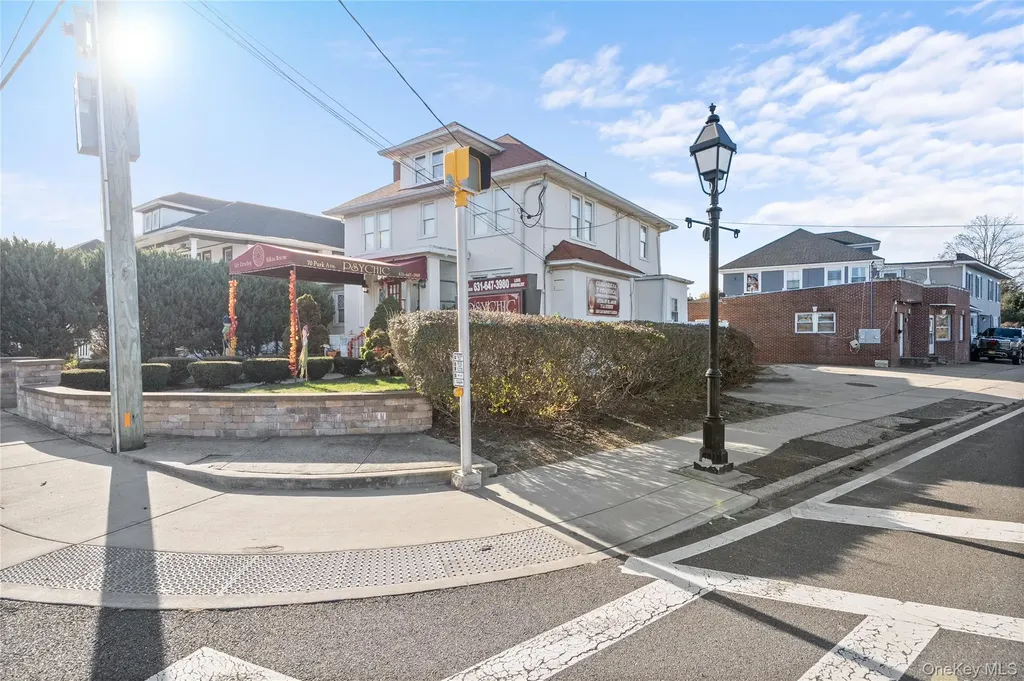 70 Park Avenue Bay Shore NY 11706
