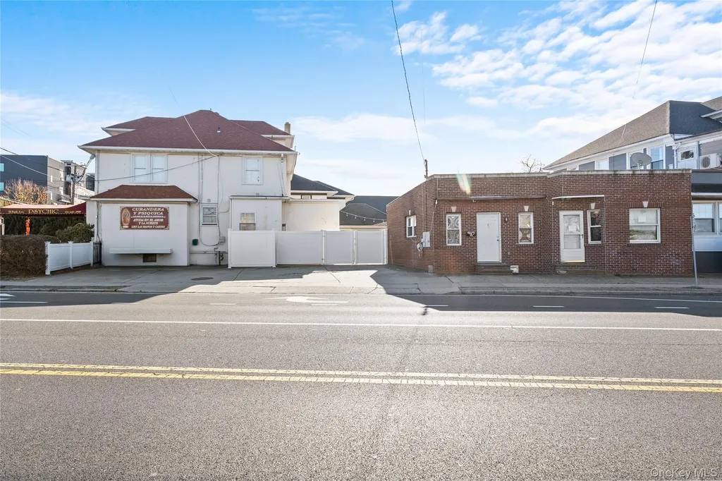 70 Park Avenue Bay Shore NY 11706