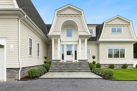 44 Club Lane Remsenburg NY 11960
